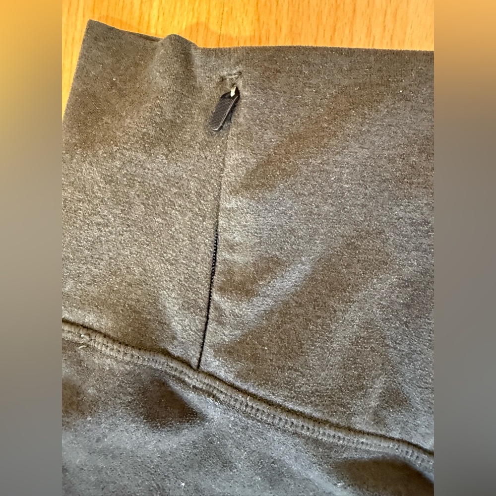 Vuori Clean Elevation 7/8 Leggings Size M - Picture 5 of 7